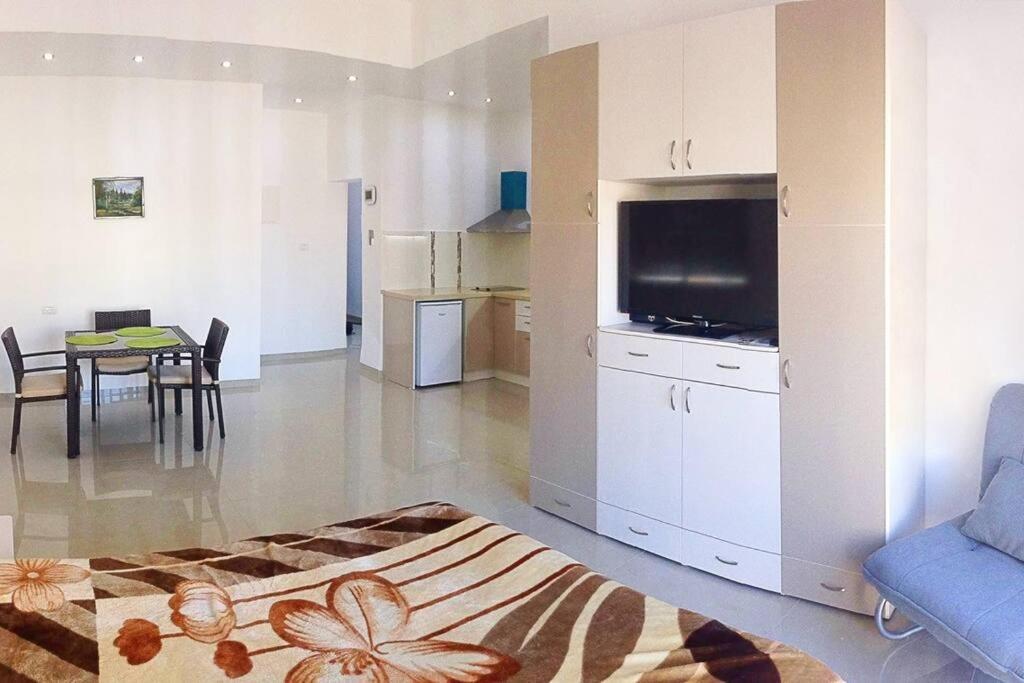 Bat Galim - Luxury Apartment By The Sea Haifa Esterno foto
